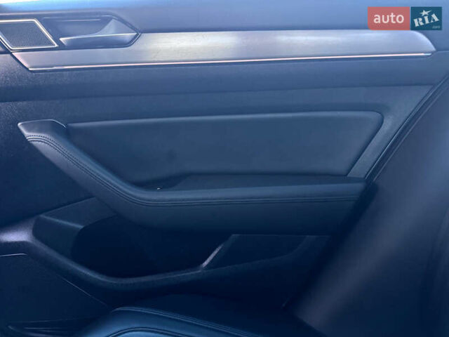 Серый Фольксваген Пассат, объемом двигателя 2 л и пробегом 244 тыс. км за 17200 $, фото 44 на Automoto.ua