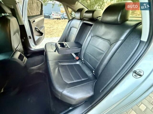 Серый Фольксваген Пассат, объемом двигателя 1.8 л и пробегом 239 тыс. км за 10700 $, фото 53 на Automoto.ua