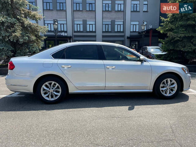 Серый Фольксваген Пассат, объемом двигателя 1.8 л и пробегом 111 тыс. км за 12999 $, фото 7 на Automoto.ua