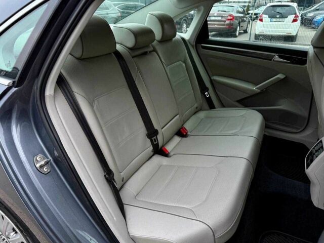 Сірий Фольксваген Пассат, об'ємом двигуна 1.8 л та пробігом 43 тис. км за 14800 $, фото 19 на Automoto.ua