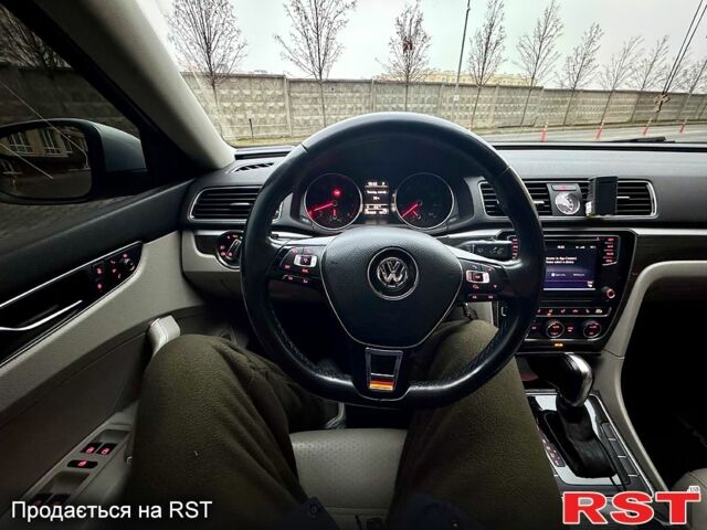 Сірий Фольксваген Пассат, об'ємом двигуна 1.8 л та пробігом 150 тис. км за 14550 $, фото 8 на Automoto.ua