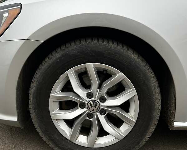 Серый Фольксваген Пассат, объемом двигателя 1.8 л и пробегом 190 тыс. км за 16000 $, фото 10 на Automoto.ua