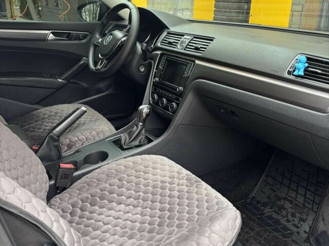 Сірий Фольксваген Пассат, об'ємом двигуна 1.8 л та пробігом 112 тис. км за 16800 $, фото 6 на Automoto.ua