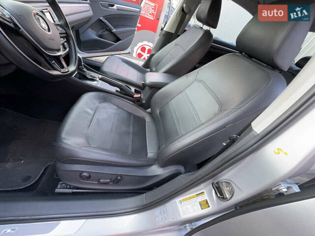 Фольксваген Пассат 2016 в Киеве на Automoto.ua Серый Фольксваген Пассат, объемом двигателя 1.8 л и пробегом 153 тыс. км за 15200 $, фото 56 на Automoto.ua