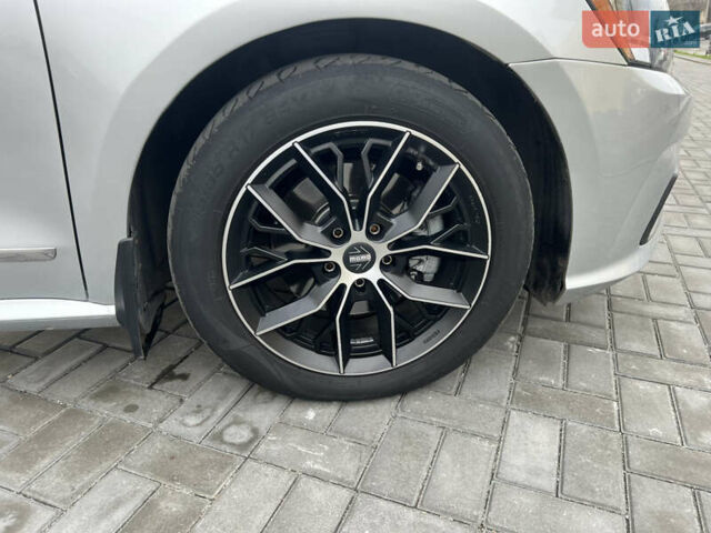 Сірий Фольксваген Пассат, об'ємом двигуна 1.8 л та пробігом 160 тис. км за 12200 $, фото 5 на Automoto.ua