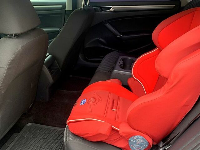 Серый Фольксваген Пассат, объемом двигателя 1.8 л и пробегом 120 тыс. км за 12000 $, фото 3 на Automoto.ua