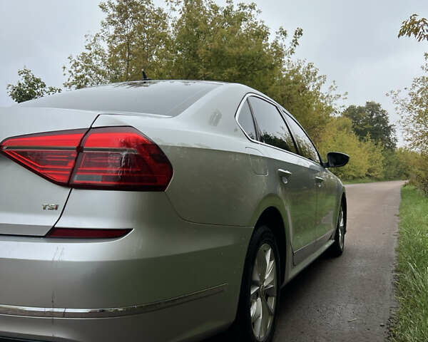 Серый Фольксваген Пассат, объемом двигателя 1.8 л и пробегом 137 тыс. км за 12599 $, фото 6 на Automoto.ua