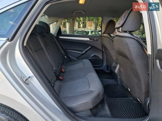 Серый Фольксваген Пассат, объемом двигателя 1.8 л и пробегом 169 тыс. км за 11490 $, фото 47 на Automoto.ua