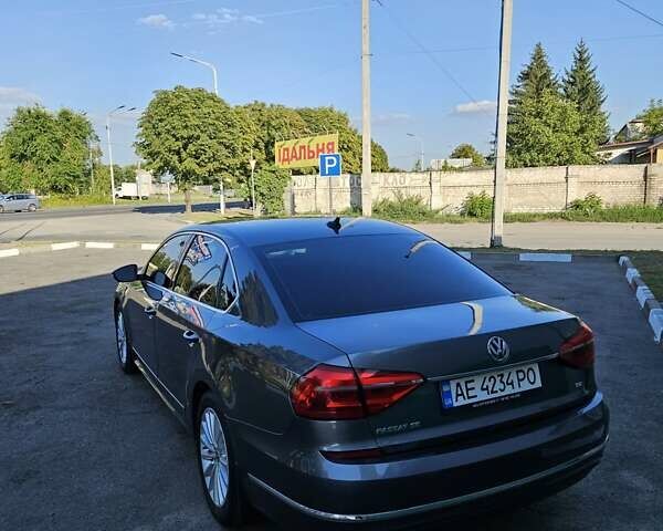Серый Фольксваген Пассат, объемом двигателя 1.8 л и пробегом 121 тыс. км за 16300 $, фото 6 на Automoto.ua