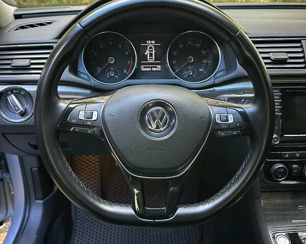 Серый Фольксваген Пассат, объемом двигателя 1.8 л и пробегом 165 тыс. км за 14200 $, фото 12 на Automoto.ua