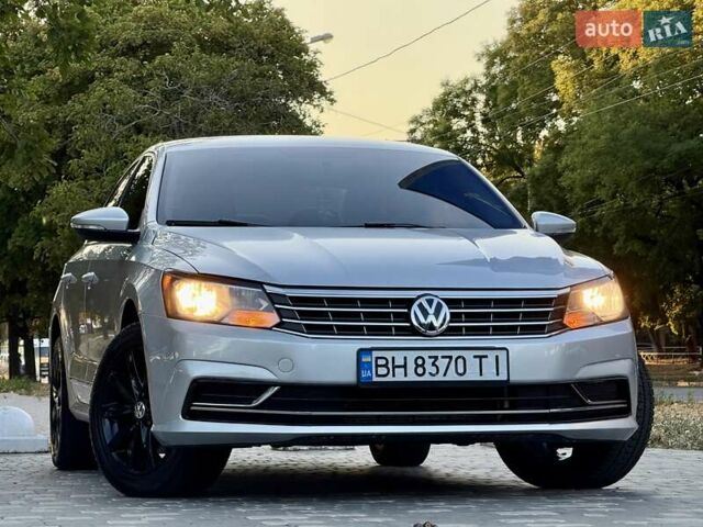 Серый Фольксваген Пассат, объемом двигателя 1.8 л и пробегом 239 тыс. км за 10700 $, фото 25 на Automoto.ua