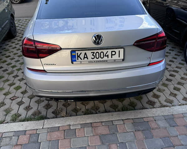 Фольксваген Пассат 2016 в Киеве на Automoto.ua Серый Фольксваген Пассат, объемом двигателя 1.8 л и пробегом 153 тыс. км за 15200 $, фото 4 на Automoto.ua