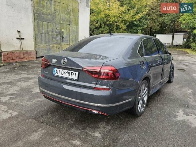 Сірий Фольксваген Пассат, об'ємом двигуна 1.8 л та пробігом 170 тис. км за 4000 $, фото 24 на Automoto.ua