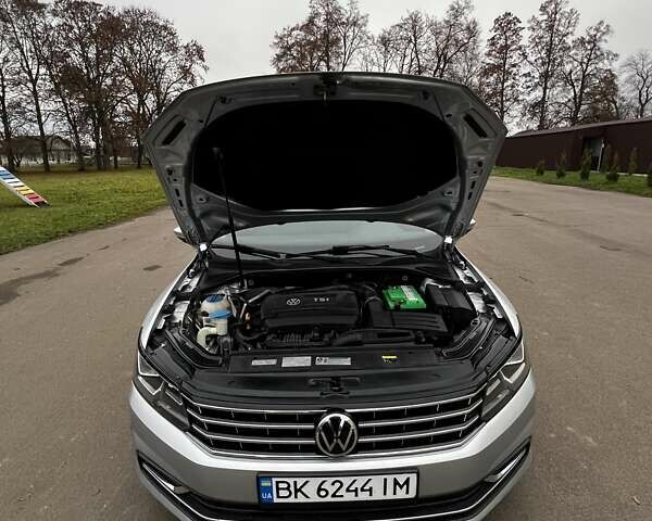 Серый Фольксваген Пассат, объемом двигателя 1.8 л и пробегом 190 тыс. км за 16000 $, фото 30 на Automoto.ua