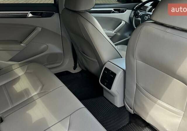 Сірий Фольксваген Пассат, об'ємом двигуна 1.8 л та пробігом 201 тис. км за 12500 $, фото 33 на Automoto.ua