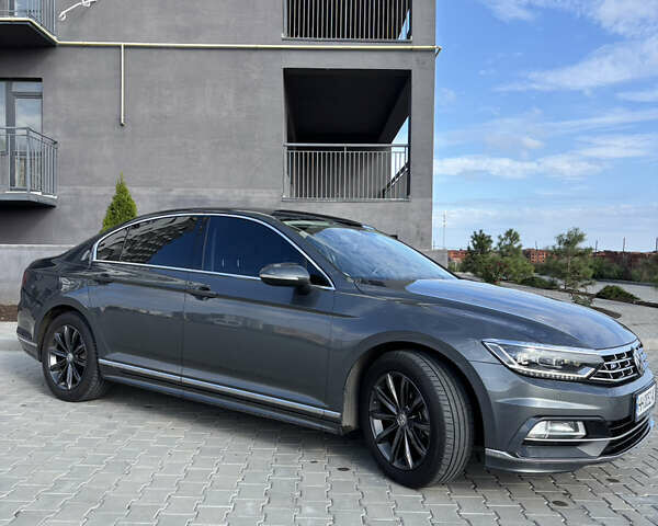 Серый Фольксваген Пассат, объемом двигателя 1.97 л и пробегом 320 тыс. км за 19000 $, фото 2 на Automoto.ua