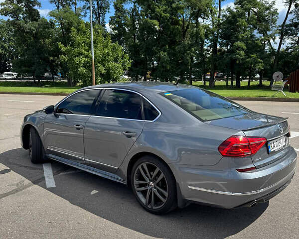 Серый Фольксваген Пассат, объемом двигателя 1.8 л и пробегом 170 тыс. км за 13900 $, фото 4 на Automoto.ua