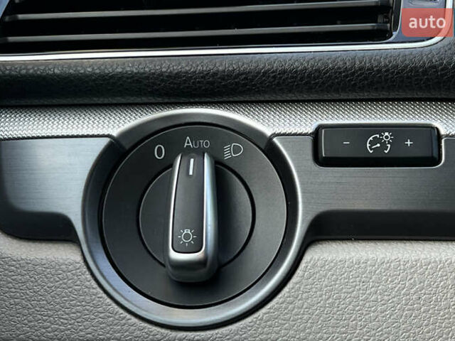 Серый Фольксваген Пассат, объемом двигателя 1.8 л и пробегом 298 тыс. км за 11500 $, фото 16 на Automoto.ua