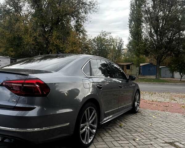 Сірий Фольксваген Пассат, об'ємом двигуна 1.8 л та пробігом 171 тис. км за 13700 $, фото 7 на Automoto.ua