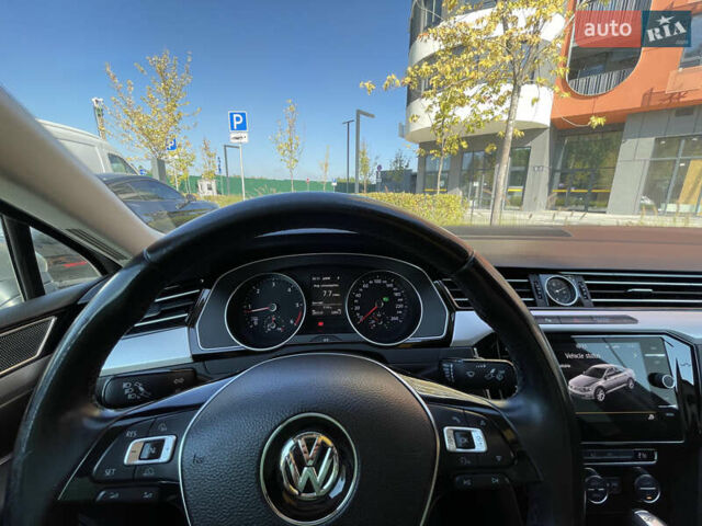 Серый Фольксваген Пассат, объемом двигателя 1.6 л и пробегом 297 тыс. км за 15000 $, фото 70 на Automoto.ua