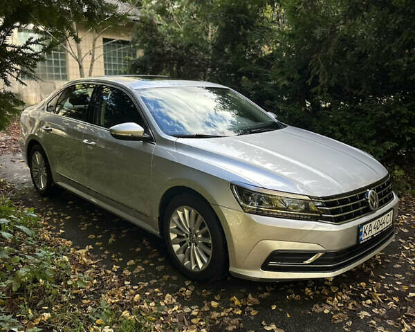 Серый Фольксваген Пассат, объемом двигателя 1.8 л и пробегом 165 тыс. км за 14200 $, фото 5 на Automoto.ua