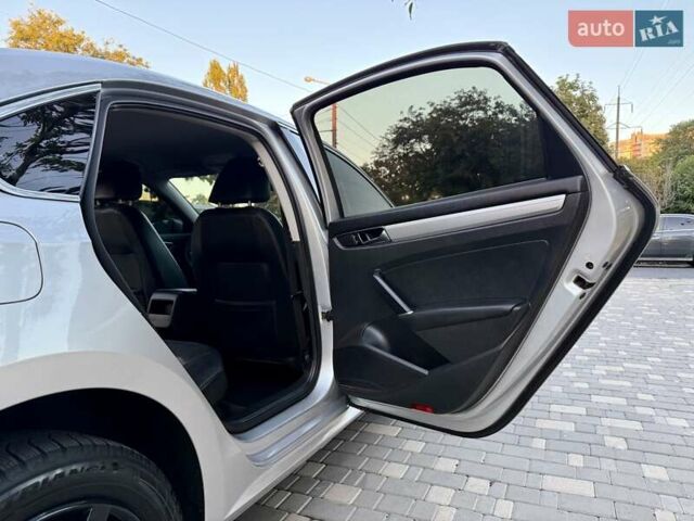 Серый Фольксваген Пассат, объемом двигателя 1.8 л и пробегом 239 тыс. км за 10700 $, фото 44 на Automoto.ua