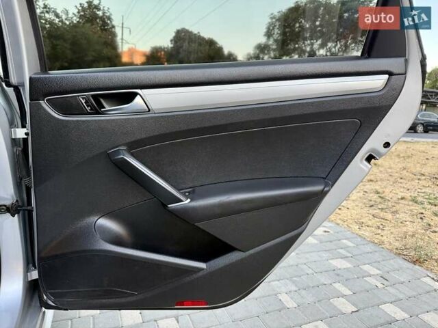 Серый Фольксваген Пассат, объемом двигателя 1.8 л и пробегом 239 тыс. км за 10700 $, фото 49 на Automoto.ua