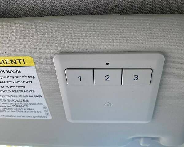 Серый Фольксваген Пассат, объемом двигателя 1.8 л и пробегом 185 тыс. км за 14800 $, фото 19 на Automoto.ua