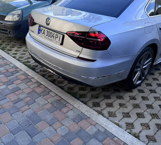 Фольксваген Пассат 2016 в Киеве на Automoto.ua Серый Фольксваген Пассат, объемом двигателя 1.8 л и пробегом 153 тыс. км за 15200 $, фото 73 на Automoto.ua