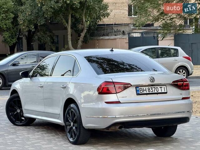 Серый Фольксваген Пассат, объемом двигателя 1.8 л и пробегом 239 тыс. км за 10700 $, фото 18 на Automoto.ua
