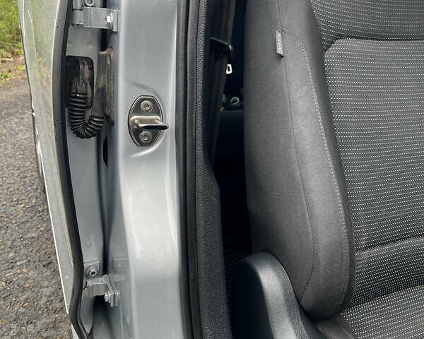 Серый Фольксваген Пассат, объемом двигателя 1.8 л и пробегом 137 тыс. км за 12599 $, фото 39 на Automoto.ua