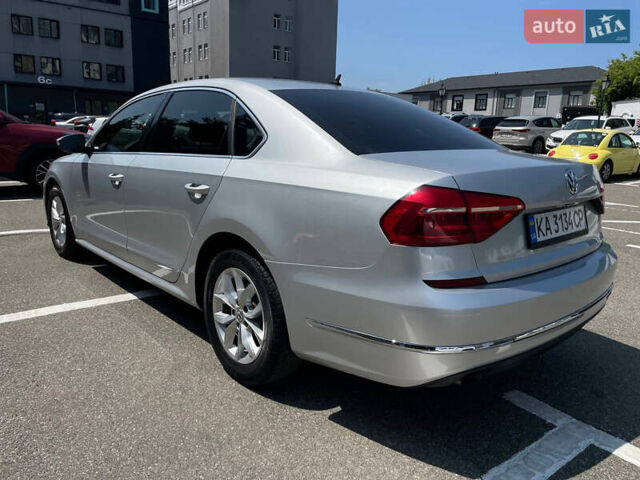 Серый Фольксваген Пассат, объемом двигателя 1.8 л и пробегом 111 тыс. км за 12999 $, фото 4 на Automoto.ua