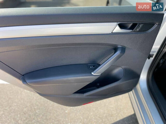 Серый Фольксваген Пассат, объемом двигателя 1.8 л и пробегом 111 тыс. км за 12999 $, фото 14 на Automoto.ua