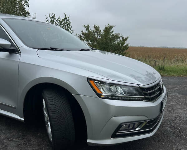 Серый Фольксваген Пассат, объемом двигателя 1.8 л и пробегом 137 тыс. км за 12599 $, фото 24 на Automoto.ua