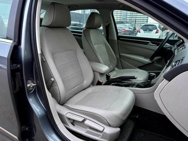 Сірий Фольксваген Пассат, об'ємом двигуна 1.8 л та пробігом 43 тис. км за 14800 $, фото 20 на Automoto.ua