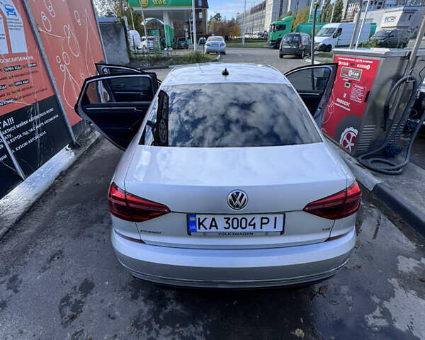 Фольксваген Пассат 2016 в Киеве на Automoto.ua Серый Фольксваген Пассат, объемом двигателя 1.8 л и пробегом 153 тыс. км за 15200 $, фото 19 на Automoto.ua
