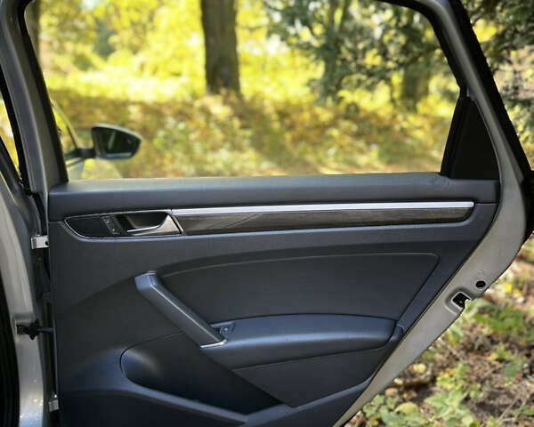 Серый Фольксваген Пассат, объемом двигателя 1.8 л и пробегом 165 тыс. км за 14200 $, фото 31 на Automoto.ua