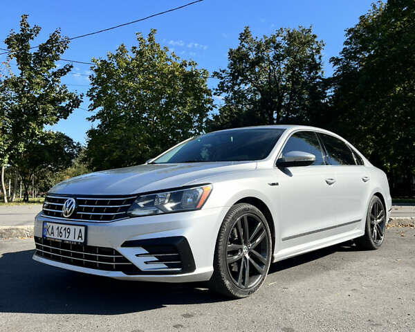 Серый Фольксваген Пассат, объемом двигателя 1.8 л и пробегом 157 тыс. км за 14800 $, фото 7 на Automoto.ua