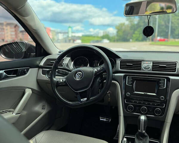 Серый Фольксваген Пассат, объемом двигателя 1.8 л и пробегом 170 тыс. км за 13900 $, фото 6 на Automoto.ua