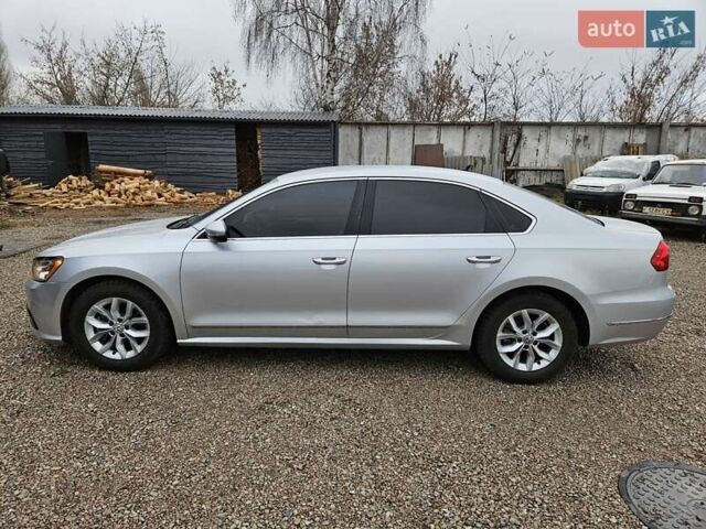 Серый Фольксваген Пассат, объемом двигателя 1.8 л и пробегом 217 тыс. км за 11700 $, фото 6 на Automoto.ua