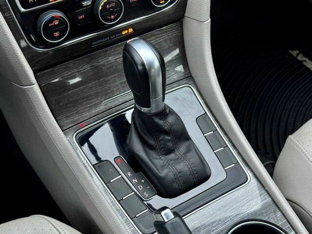 Сірий Фольксваген Пассат, об'ємом двигуна 1.8 л та пробігом 43 тис. км за 14800 $, фото 12 на Automoto.ua