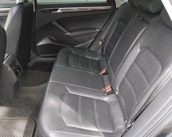 Сірий Фольксваген Пассат, об'ємом двигуна 1.8 л та пробігом 170 тис. км за 12900 $, фото 6 на Automoto.ua