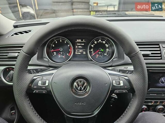 Серый Фольксваген Пассат, объемом двигателя 1.8 л и пробегом 217 тыс. км за 11700 $, фото 14 на Automoto.ua