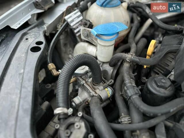 Серый Фольксваген Пассат, объемом двигателя 1.8 л и пробегом 109 тыс. км за 13490 $, фото 39 на Automoto.ua