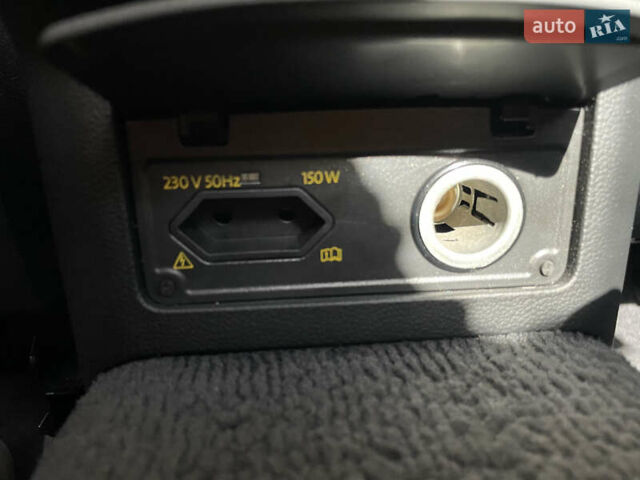 Серый Фольксваген Пассат, объемом двигателя 1.6 л и пробегом 297 тыс. км за 15000 $, фото 71 на Automoto.ua