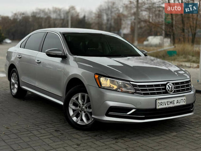 Сірий Фольксваген Пассат, об'ємом двигуна 1.8 л та пробігом 172 тис. км за 10399 $, фото 2 на Automoto.ua