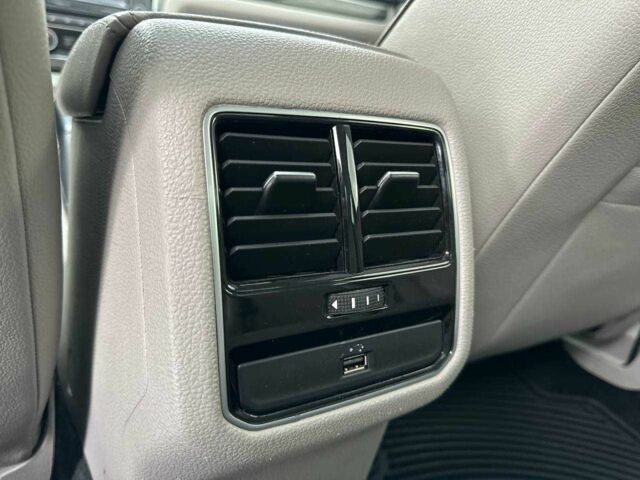 Серый Фольксваген Пассат, объемом двигателя 2 л и пробегом 150 тыс. км за 14700 $, фото 17 на Automoto.ua