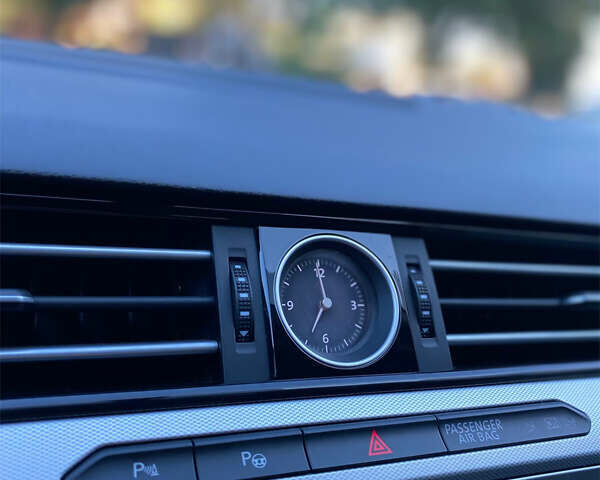 Серый Фольксваген Пассат, объемом двигателя 1.6 л и пробегом 313 тыс. км за 12900 $, фото 20 на Automoto.ua