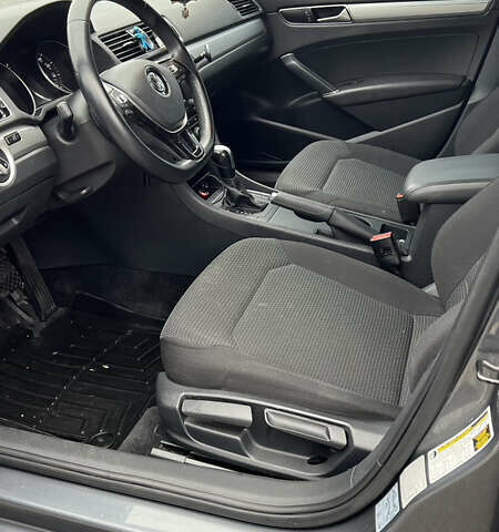 Сірий Фольксваген Пассат, об'ємом двигуна 1.8 л та пробігом 150 тис. км за 14700 $, фото 6 на Automoto.ua