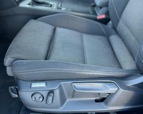 Серый Фольксваген Пассат, объемом двигателя 1.97 л и пробегом 236 тыс. км за 14500 $, фото 40 на Automoto.ua